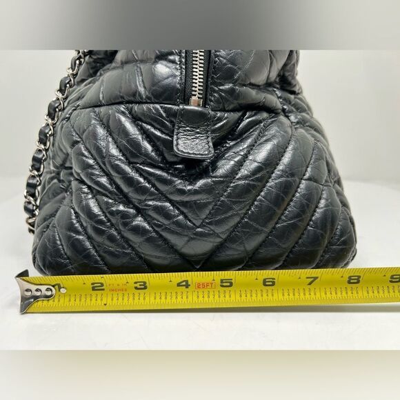 Chanel Soft Bowling Bag Chevron Aged Claf Skin Large Bag - Picture 12 of 13